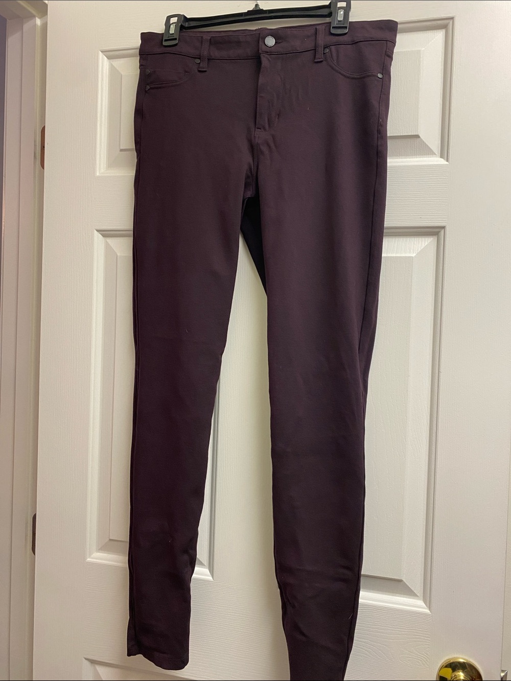 Liverpool Women's Skinny Pants in Deep Plum - size 12